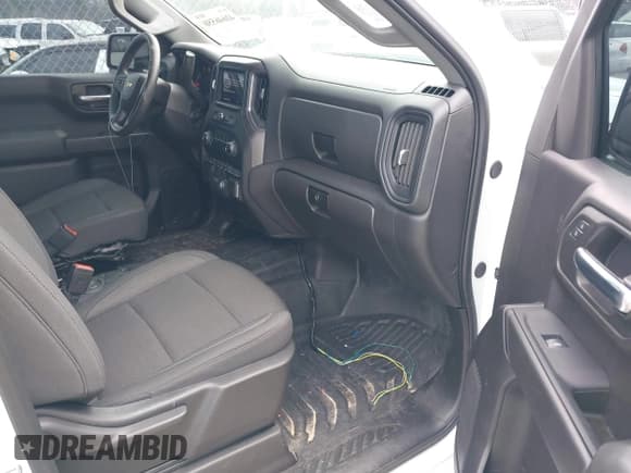 ✅ 2024 Chevrolet Silverado 1500 • VIN: 3GCUD4ED1RG274440 • Лот: 41646550. Опубликован ранее на IAAI с пробегом 6 219 миль. Бесплатный доступ к архиву аукционных продаж из США и подробный отчёт об истории автомобиля на DreamBid. Изображение 5.