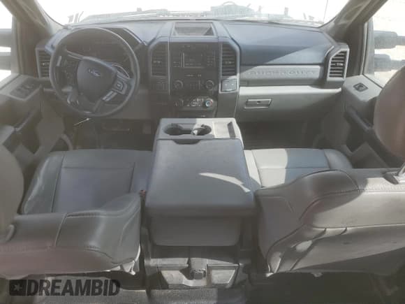 ✅ 2018 Ford F-350 XL • VIN: 1FT8W3BT5JEB89050 • Лот: 54020355. Опубликован ранее на Copart с пробегом 150 621 миль. Бесплатный доступ к архиву аукционных продаж из США и подробный отчёт об истории автомобиля на DreamBid. Изображение 8.