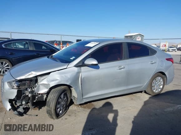 ✅ 2018 Hyundai Accent SE • VIN: 3KPC24A33JE007279 • Лот: 41047425. Опубликован ранее на IAAI с пробегом 92 682 миль. Бесплатный доступ к архиву аукционных продаж из США и подробный отчёт об истории автомобиля на DreamBid. Изображение 14.