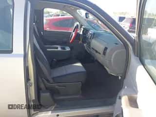 2008 Chevrolet Silverado 1500 1LT z VIN 2GCEC19C881211656, wystawiony jako IAAI lot #43383304 z przebiegiem 187 435 mil mil oraz . Historia ofert i sprzedaży dostępna na DreamBid. Obrazek 5.