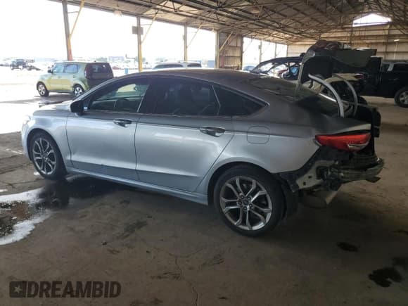 ✅ 2020 Ford Fusion SEL • VIN: 3FA6P0CD1LR177980 • Лот: 82434575. Опубликован ранее на Copart с пробегом 132 800 миль. Бесплатный доступ к архиву аукционных продаж из США и подробный отчёт об истории автомобиля на DreamBid. Изображение 2.
