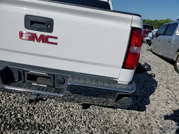 ✅ 2018 GMC Sierra 1500 • VIN: 1GTN1LEH1JZ227293 • Лот: 82114935. Опубликован ранее на Copart с пробегом 113 938 миль. Бесплатный доступ к архиву аукционных продаж из США и подробный отчёт об истории автомобиля на DreamBid. Изображение 14.