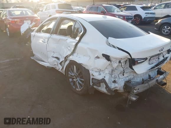 ✅ 2021 Infiniti Q50 Luxe • VIN: JN1EV7BP5MM701791 • Lot: 43565289. Listed on IAAI with 93,142 mi. Free auction sales archive from the USA and detailed vehicle history report at DreamBid. Image 3.