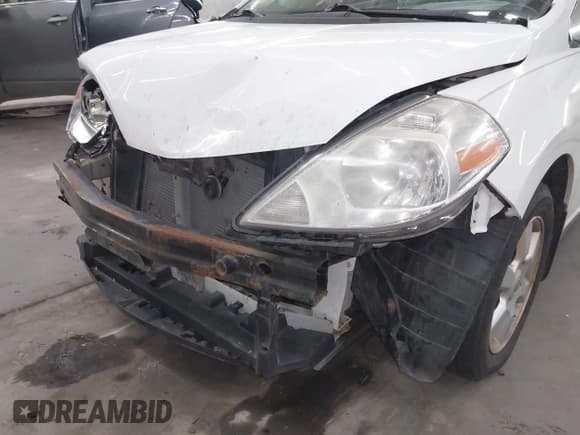 ✅ 2008 Nissan Versa S • VIN: 3N1BC13E68L390147 • Лот: 43663205. Опубликован ранее на IAAI с пробегом 91 637 миль. Бесплатный доступ к архиву аукционных продаж из США и подробный отчёт об истории автомобиля на DreamBid. Изображение 6.