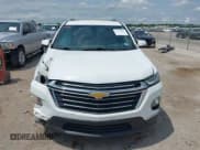 ✅ 2022 Chevrolet Traverse LT • VIN: 1GNERHKW4NJ142792 • Lot: 42368038. Wystawiony na IAAI z przebiegiem 38 203 mil. Bezpłatny archiwum sprzedaży aukcyjnych z USA i szczegółowy raport historii pojazdu na DreamBid. Zdjęcie 12.