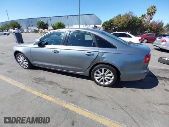 ✅ 2013 Audi A6 Premium Plus • VIN: WAUGFAFC4DN093342 • Лот: 42866734. Опубликован ранее на IAAI с пробегом 84 548 миль. Бесплатный доступ к архиву аукционных продаж из США и подробный отчёт об истории автомобиля на DreamBid. Изображение 3.