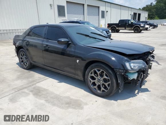 ✅ 2017 Chrysler 300 S • VIN: 2C3CCAGG4HH597503 • Лот: 62353895. Опубликован ранее на Copart с пробегом 91 972 миль. Бесплатный доступ к архиву аукционных продаж из США и подробный отчёт об истории автомобиля на DreamBid. Изображение 4.