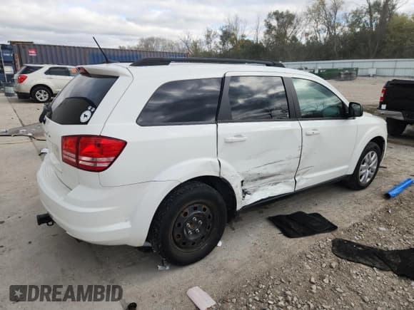✅ 2016 Dodge Journey SE • VIN: 3C4PDCAB9GT223526 • Lot: 85853215. Wystawiony na Copart z przebiegiem 48 504 mil. Bezpłatny archiwum sprzedaży aukcyjnych z USA i szczegółowy raport historii pojazdu na DreamBid. Zdjęcie 3.