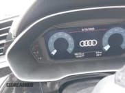 ✅ 2021 Audi Q3 Premium • VIN: WA1AUCF39M1068531 • Lot: 42289153. Wystawiony na IAAI z przebiegiem 96 275 mil. Bezpłatny archiwum sprzedaży aukcyjnych z USA i szczegółowy raport historii pojazdu na DreamBid. Zdjęcie 7.