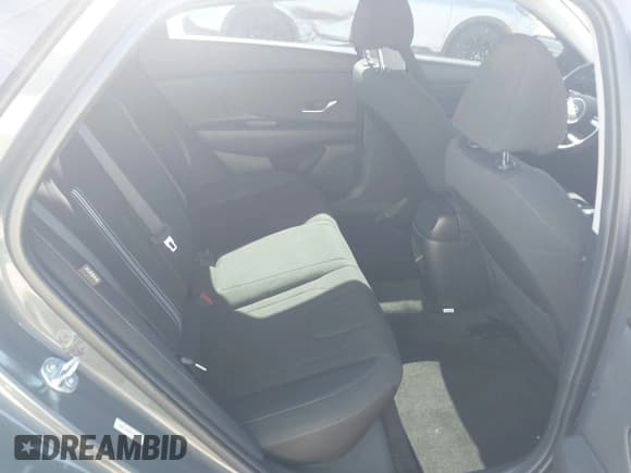 ✅ 2025 Hyundai Elantra SEL Convenience • VIN: KMHLS4DG0SU923902 • Лот: 43874032. Опубликован ранее на IAAI с пробегом 25 330 миль. Бесплатный доступ к архиву аукционных продаж из США и подробный отчёт об истории автомобиля на DreamBid. Изображение 8.