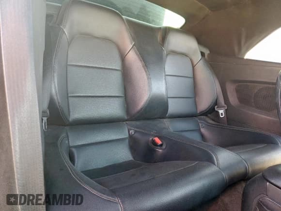 ✅ 2016 Ford Mustang EcoBoost Premium • VIN: 1FATP8UH9G5243929 • Лот: 70352405. Опубликован ранее на Copart с пробегом 163 895 миль. Бесплатный доступ к архиву аукционных продаж из США и подробный отчёт об истории автомобиля на DreamBid. Изображение 10.