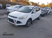 ✅ 2015 Ford Escape SE • VIN: 1FMCU9GX8FUA26755 • Lot: 43641265. Wystawiony na IAAI z przebiegiem 216 032 mil. Bezpłatny archiwum sprzedaży aukcyjnych z USA i szczegółowy raport historii pojazdu na DreamBid. Zdjęcie 2.
