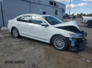 ✅ 2016 Volkswagen Passat SE • VIN: 1VWBT7A39GC057532 • Лот: 87046745. Опубликован ранее на Copart с пробегом 78 342 миль. Бесплатный доступ к архиву аукционных продаж из США и подробный отчёт об истории автомобиля на DreamBid. Изображение 4.