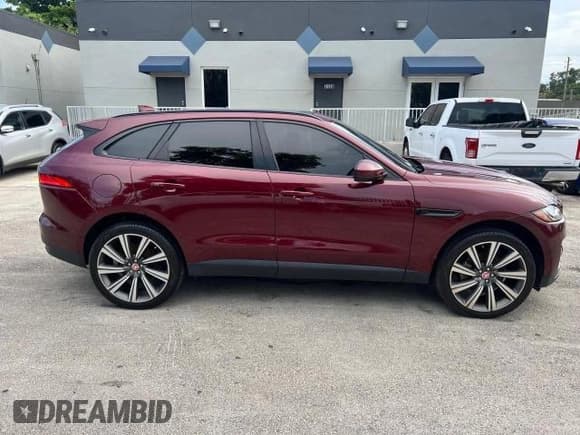 ✅ 2017 Jaguar F-Pace 35t Prestige • VIN: SADCK2BV2HA077734 • Лот: 74401494. Опубликован ранее на Copart с пробегом 75 342 миль. Бесплатный доступ к архиву аукционных продаж из США и подробный отчёт об истории автомобиля на DreamBid. Изображение 14.