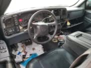 ✅ 2002 Chevrolet Silverado 2500HD LS • VIN: 1GCHK29U52E251326 • Лот: 64773915. Опубликован ранее на Copart с пробегом Не указан. Бесплатный доступ к архиву аукционных продаж из США и подробный отчёт об истории автомобиля на DreamBid. Изображение 8.