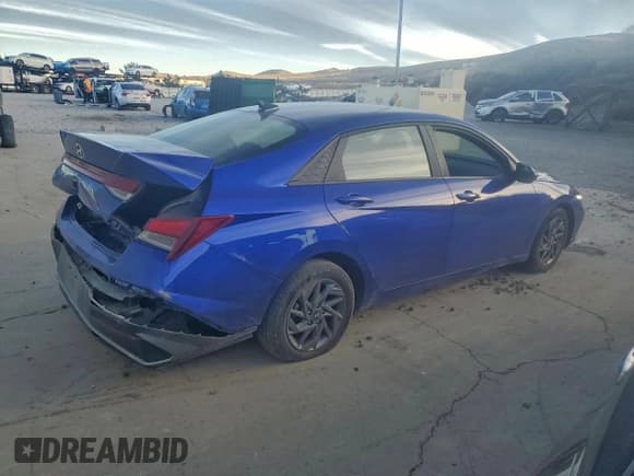 ✅ 2024 Hyundai Elantra SEL • VIN: KMHLM4DG7RU785859 • Lot: 95143065. Listed on Copart with 40,933 mi. Free auction sales archive from the USA and detailed vehicle history report at DreamBid. Image 3.