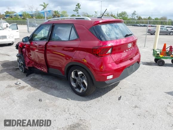 ✅ 2024 Hyundai Venue SEL • VIN: KMHRC8A37RU279776 • Lot: 41609292. Listed on IAAI with 2,801 mi. Free auction sales archive from the USA and detailed vehicle history report at DreamBid. Image 3.