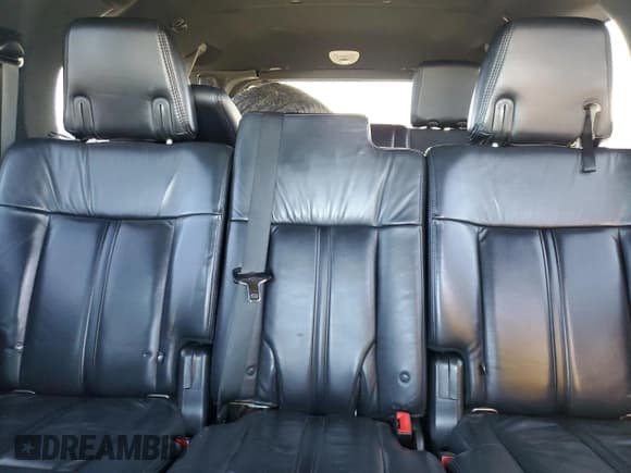 ✅ 2015 Lincoln Navigator • VIN: 5LMJJ3HTXFEJ01410 • Lot: 87282475. Wystawiony na Copart z przebiegiem 302 047 mil. Bezpłatny archiwum sprzedaży aukcyjnych z USA i szczegółowy raport historii pojazdu na DreamBid. Zdjęcie 10.