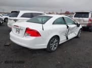 ✅ 2013 Volvo C70 T5 • VIN: YV1672MC8DJ142113 • Lot: 43652033. Wystawiony na IAAI z przebiegiem 52 698 mil. Bezpłatny archiwum sprzedaży aukcyjnych z USA i szczegółowy raport historii pojazdu na DreamBid. Zdjęcie 4.