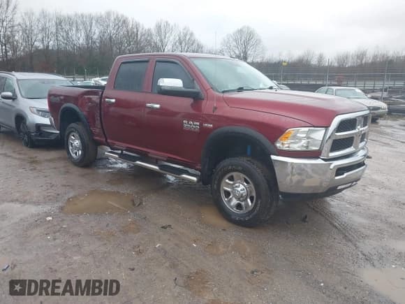 ✅ 2017 Ram 2500 Tradesman • VIN: 3C6UR5CJ8HG630341 • Lot: 41452697. Wystawiony na IAAI z przebiegiem 90 855 mil. Bezpłatny archiwum sprzedaży aukcyjnych z USA i szczegółowy raport historii pojazdu na DreamBid. Zdjęcie 1.