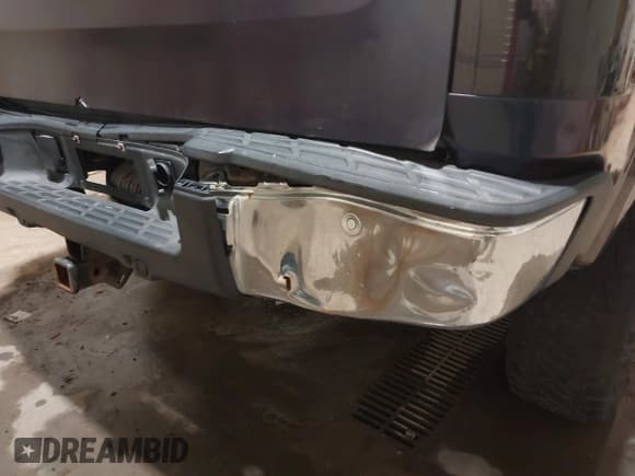 ✅ 2007 GMC Sierra 1500 • VIN: 2GTEK13Y671700496 • Лот: 41233730. Опубликован ранее на IAAI с пробегом 225 186 миль. Бесплатный доступ к архиву аукционных продаж из США и подробный отчёт об истории автомобиля на DreamBid. Изображение 18.