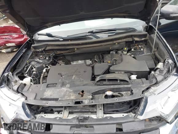 2019 Mitsubishi Outlander SE z VIN JA4AD3A31KZ038526, wystawiony jako IAAI lot #42724186 z przebiegiem 122 247 mil mil oraz . Historia ofert i sprzedaży dostępna na DreamBid. Obrazek 10.