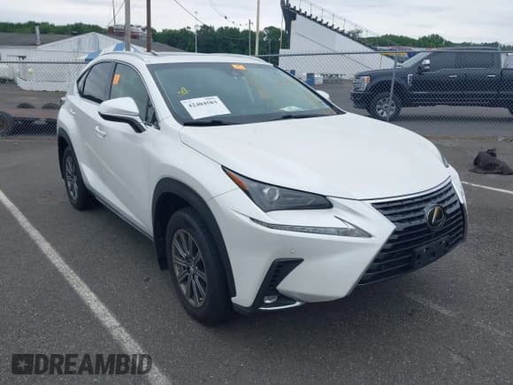 ✅ 2018 Lexus NX 300 • VIN: JTJBARBZ6J2164555 • Лот: 42404503. Опубликован ранее на IAAI с пробегом 81 776 миль. Бесплатный доступ к архиву аукционных продаж из США и подробный отчёт об истории автомобиля на DreamBid. Изображение 1.