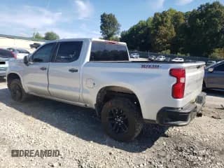 ✅ 2020 Chevrolet Silverado 1500 Custom Trail Boss • VIN: 1GCPYCEF3LZ182203 • Lot: 71820834. Wystawiony na Copart z przebiegiem 90 470 mil. Bezpłatny archiwum sprzedaży aukcyjnych z USA i szczegółowy raport historii pojazdu na DreamBid. Zdjęcie 2.