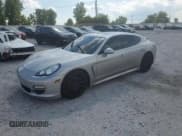 ✅ 2012 Porsche Panamera • VIN: WP0AA2A74CL013085 • Лот: 66876105. Опубликован ранее на Copart с пробегом 113 242 миль. Бесплатный доступ к архиву аукционных продаж из США и подробный отчёт об истории автомобиля на DreamBid. Изображение 1.