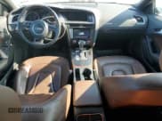 ✅ 2013 Audi A5 Premium • VIN: WAUCFAFR1DA071874 • Lot: 61998115. Wystawiony na Copart z przebiegiem 77 736 mil. Bezpłatny archiwum sprzedaży aukcyjnych z USA i szczegółowy raport historii pojazdu na DreamBid. Zdjęcie 8.