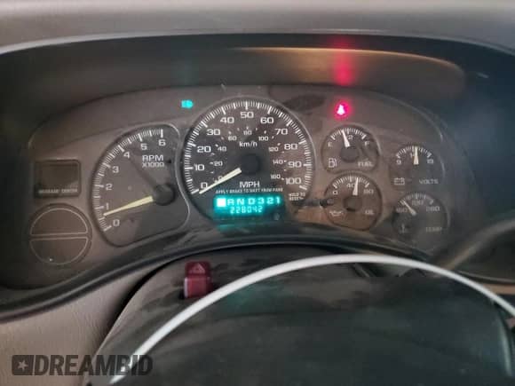 2000 Chevrolet Suburban LS с VIN 3GNEC16T9YG109043, выставлен на аукционе Copart как лот 77372784 с пробегом 228 042 миль миль и Списание • Salvage title. История ставок и продаж доступна на DreamBid. Изображение 9.