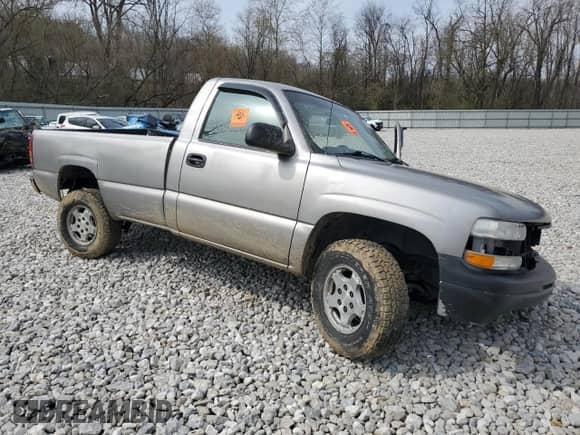 2002 Chevrolet Silverado 1500 LS z VIN 1GCEK14V72Z131503, wystawiony jako Copart lot #52326775 z przebiegiem Nie podano mil oraz Szkoda całkowita • Salvage title. Historia ofert i sprzedaży dostępna na DreamBid. Obrazek 4.