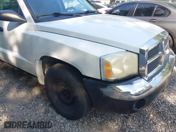 ✅ 2005 Dodge Dakota SLT • VIN: 1D7HW48N95S287753 • Lot: 42806103. Listed on IAAI with 166,000 mi. Free auction sales archive from the USA and detailed vehicle history report at DreamBid. Image 6.