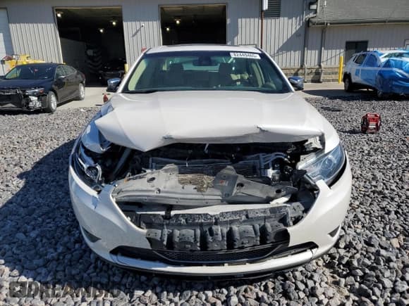 ✅ 2017 Ford Taurus Limited • VIN: 1FAHP2F8XHG109470 • Lot: 82449465. Wystawiony na Copart z przebiegiem 102 573 mil. Bezpłatny archiwum sprzedaży aukcyjnych z USA i szczegółowy raport historii pojazdu na DreamBid. Zdjęcie 5.