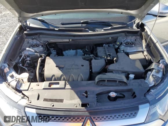 ✅ 2019 Mitsubishi Outlander SE • VIN: JA4AD3A37KZ042872 • Lot: 92375805. Listed on Copart with 148,930 mi. Free auction sales archive from the USA and detailed vehicle history report at DreamBid. Image 12.