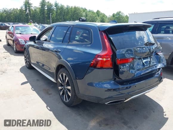 ✅ 2020 Volvo V60 • VIN: YV4102WKXL1035472 • Лот: 42778133. Опубликован ранее на IAAI с пробегом 34 038 миль. Бесплатный доступ к архиву аукционных продаж из США и подробный отчёт об истории автомобиля на DreamBid. Изображение 3.