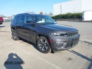✅ 2022 Jeep Grand Cherokee • VIN: 1C4RJYB63N8760372 • Lot: 41521696. Listed on IAAI with 32,416 mi. Free auction sales archive from the USA and detailed vehicle history report at DreamBid. Image 1.