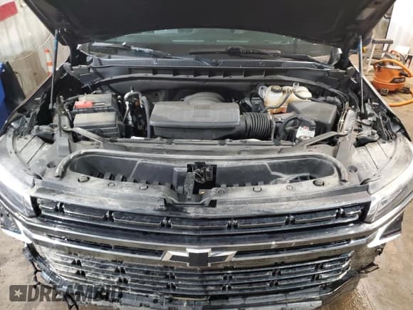 ✅ 2022 Chevrolet Suburban RST • VIN: 1GNSKEKD8NR299232 • Lot: 52011295. Listed on Copart with 77,715 mi. Free auction sales archive from the USA and detailed vehicle history report at DreamBid. Image 14.