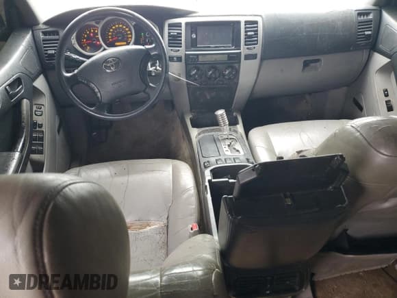 ✅ 2004 Toyota 4Runner Limited • VIN: JTEZT17R148003162 • Lot: 62207875. Listed on Copart with 332,093 mi. Free auction sales archive from the USA and detailed vehicle history report at DreamBid. Image 8.