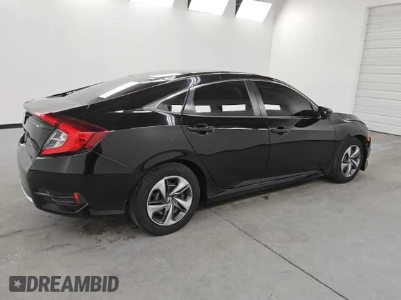 ✅ 2020 Honda Civic LX • VIN: 2HGFC2F61LH601198 • Лот: 90641095. Опубликован ранее на Copart с пробегом 134 513 миль. Бесплатный доступ к архиву аукционных продаж из США и подробный отчёт об истории автомобиля на DreamBid. Изображение 3.