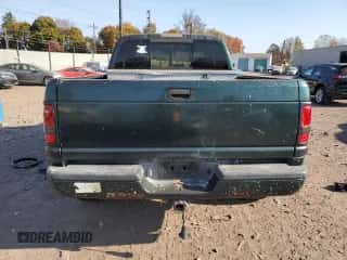 2001 Dodge 1500 z VIN 1B7HF13Z31J268988, wystawiony jako Copart lot #76898534 z przebiegiem 282 915 mil mil oraz Szkoda całkowita • Salvage title. Historia ofert i sprzedaży dostępna na DreamBid. Obrazek 6.