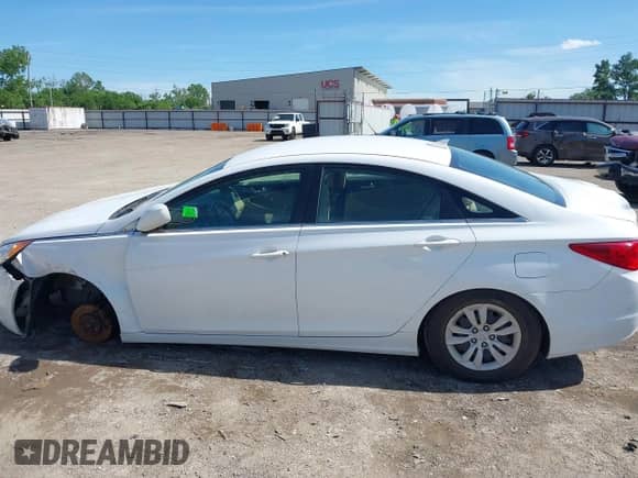 2013 Hyundai Sonata GLS with VIN 5NPEB4AC2DH573393, listed as a IAAI auction lot 42169477 with 230,925 mi miles and . Bid and sale history available at DreamBid. Image 15.