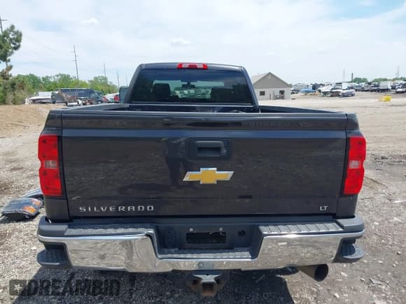✅ 2015 Chevrolet Silverado 2500HD LT • VIN: 1GC1KVE82FF572185 • Lot: 42207194. Listed on IAAI with 245,109 mi. Free auction sales archive from the USA and detailed vehicle history report at DreamBid. Image 17.