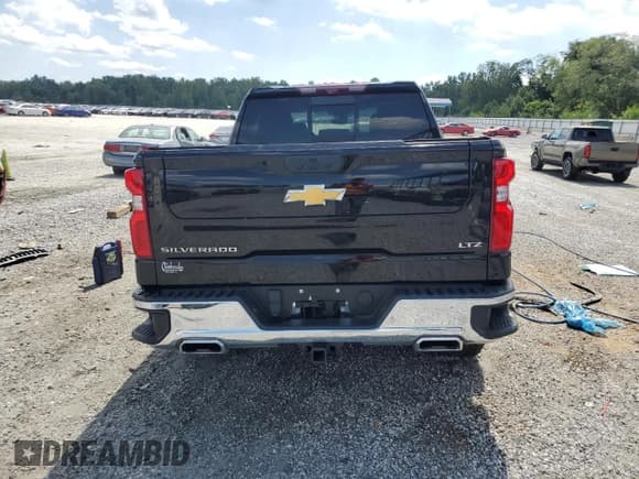 ✅ 2022 Chevrolet Silverado 1500 LTZ • VIN: 3GCUDGET6NG677610 • Lot: 69472375. Wystawiony na Copart z przebiegiem 36 697 mil. Bezpłatny archiwum sprzedaży aukcyjnych z USA i szczegółowy raport historii pojazdu na DreamBid. Zdjęcie 6.