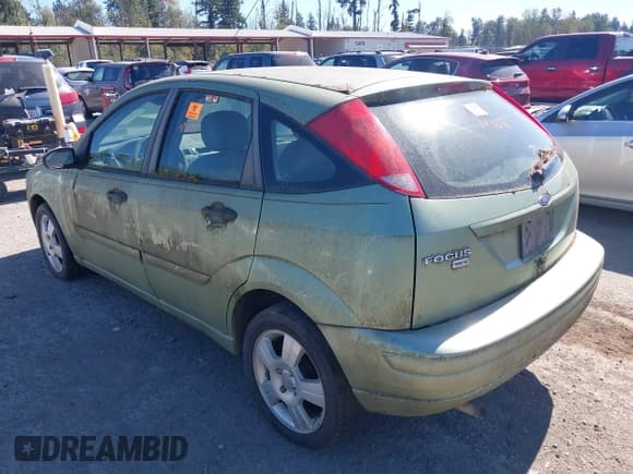 ✅ 2007 Ford Focus S • VIN: 1FAFP37N37W141960 • Lot: 43219447. Wystawiony na IAAI z przebiegiem Nie podano. Bezpłatny archiwum sprzedaży aukcyjnych z USA i szczegółowy raport historii pojazdu na DreamBid. Zdjęcie 3.