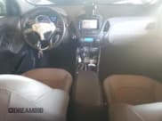 ✅ 2015 Hyundai Tucson Limited • VIN: KM8JUCAG8FU118140 • Lot: 85388205. Wystawiony na Copart z przebiegiem 47 311 mil. Bezpłatny archiwum sprzedaży aukcyjnych z USA i szczegółowy raport historii pojazdu na DreamBid. Zdjęcie 8.