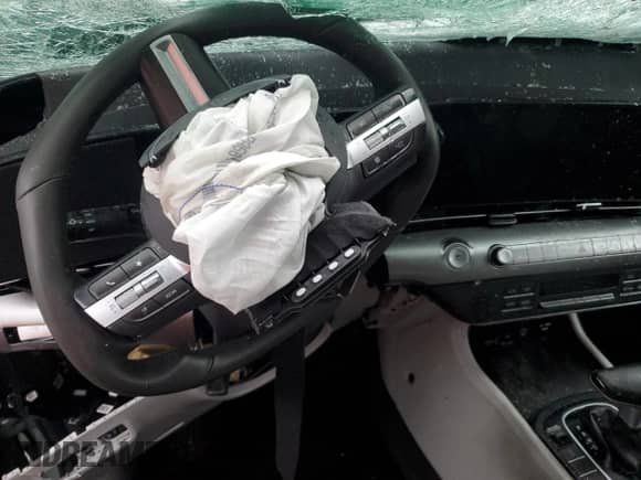 2024 Hyundai Kona SEL with VIN KM8HBCAB7RU055383, listed as a Copart auction lot 86616384 with Not provided miles and Salvage title. Bid and sale history available at DreamBid. Image 9.