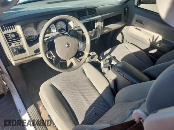 ✅ 2008 Dodge Dakota SLT • VIN: 1D7HW42N48S590906 • Лот: 87412455. Опубликован ранее на Copart с пробегом 148 988 миль. Бесплатный доступ к архиву аукционных продаж из США и подробный отчёт об истории автомобиля на DreamBid. Изображение 8.