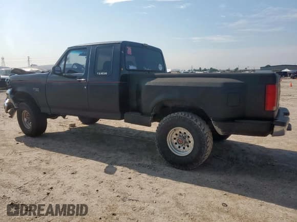 ✅ 1993 Ford F-150 • VIN: 1FTEX14NXPKB99943 • Lot: 69847095. Listed on Copart with 166,990 mi. Free auction sales archive from the USA and detailed vehicle history report at DreamBid. Image 2.