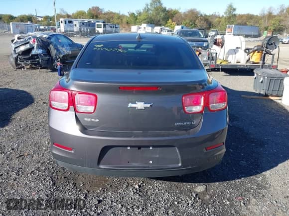 ✅ 2013 Chevrolet Malibu LT • VIN: 1G11C5SA8DF141652 • Lot: 43442790. Listed on IAAI with 128,583 mi miles. Access the free auction sales archive from the USA and view a detailed vehicle history report at DreamBid. Image 16.